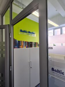 Biroja administrators - tulkošanas projektu vadītājs 6 biroja administrators
